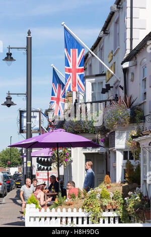 The Albion Pub, Bridge Street, East Molesey, Surrey, England, United Kingdom Stock Photo