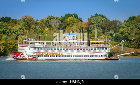 Louisville, Kentucky, USA - Oct. 30, 2016:  The Belle of Louisville is the oldest operating Mississippi River-style steamboat in Stock Photo