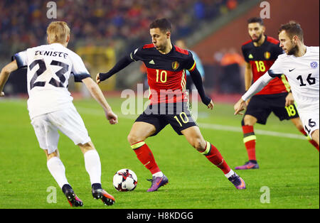Brussels, Belgium. 13th Nov, 2016. Belgium's Eden Hazard (2nd L) vies for the ball during the World Cup 2018 football qualification match between Belgium and Estonia at the King Baudouin Stadium in Brussels, Belgium, Nov. 13, 2016. Belgium won 8-1. Credit:  Gong Bing/Xinhua/Alamy Live News Stock Photo