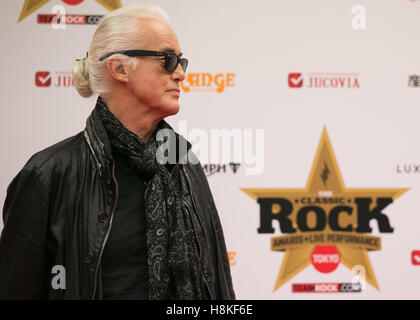 Tokyo, Japan - British musician Jimmy Page poses for photographers on the red carpet during the Classic Rock Awards 2016 at Ryougoku Kokugikan Stadium in Tokyo, Japan on November 11, 2016. © AFLO/Alamy Live News Stock Photo