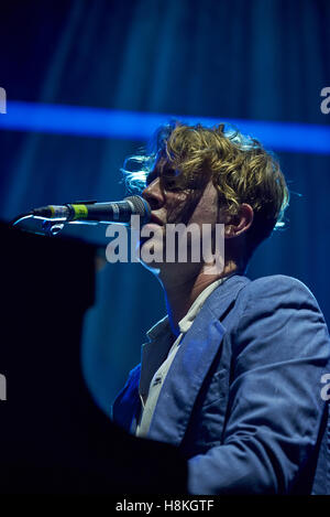 London, South West, UK. 13th Nov, 2016. Uk's songwriter Tom Odell performed at London's music venue Brixton Academy, with opening acts such as Rag 'N' Bone Man. Credit:  Rubyldn/ZUMA Wire/Alamy Live News Stock Photo