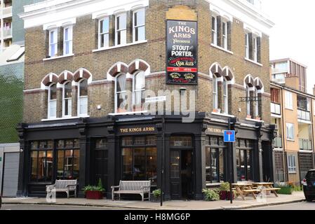 The Kings Arms pub, Bethnal Green, London, England Stock Photo