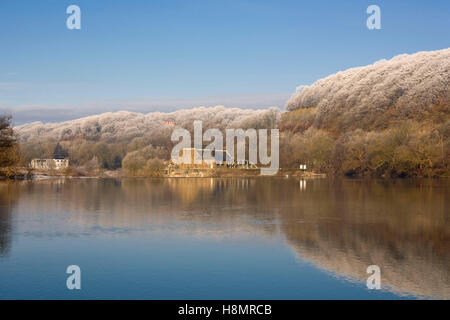 Germany,  Ruhr Area, the river Ruhr in Witten, view to the hydroelectric power station Hohenstein, winter, hoarfrost. Stock Photo
