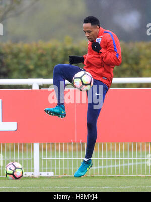 England's Nathaniel Clyne during a training session at Tottenham Hotspur Training Centre, London. PRESS ASSOCIATION Photo. Picture date: Monday November 14, 2016. See PA story SOCCER England. Photo credit should read: Adam Davy/PA Wire. Stock Photo