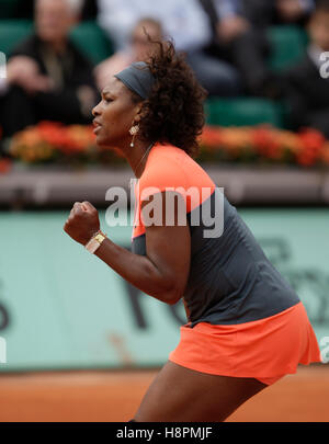 Serena Williams, USA, making a fist and cheering, emotion, tennis, the ITF Grand Slam tournament, French Open 2009 Stock Photo