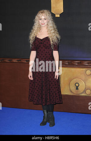 London, UK.15th Nov, 2016. Emmi Green attends the European premiere of 'Fantastic Beasts And Where To Find Them' at Empire Leciester Square. Credit:  Ferdaus Shamim/ZUMA Wire/Alamy Live News Stock Photo