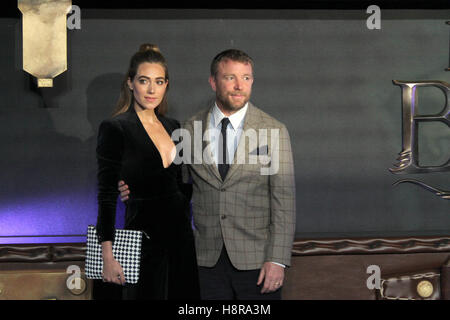 London, UK. 15th Nov, 2016. Director Guy Ritchie and his wife Jacqui Ainsley arrive to the European premiere of the film 'Fantastic Beasts and Where to Find Them' in London, UK, 15 November 2016. Photo: PHILIP DETHLEFS/dpa/Alamy Live News Stock Photo