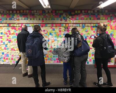 New York, NY, USA. 15th Nov, 2016. New Yorkers and others use the 'Subway Therapy' art project at the Union Square subway station to voice their views about the election and its possible effect on their lives by writing out their thoughts on sticky notes Stock Photo