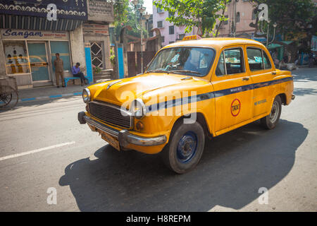 Yellow taxi cab in Kolkata (Calcutta) India Stock Photo - Alamy