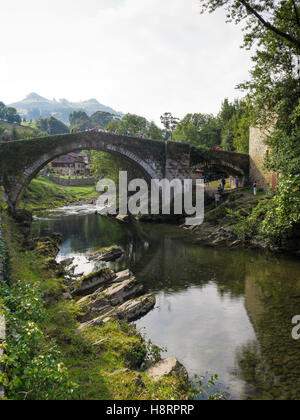 El puente mayor old roman arch bridge in Lierganes, Cantabria, Spain, Europe Stock Photo