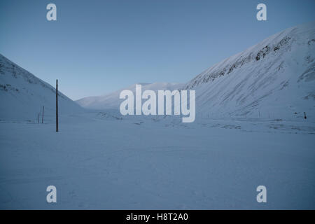 Winter in Longyeardalen and the surrounding mountains. Longyearbyen, Spitsbergen, Svalbard,Norway Stock Photo