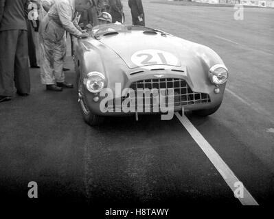 Photo A.015737 ASTON MARTIN DB3 SPYDER BOB DIXON SILVERSTONE Photo A.015737 ASTON MARTIN DB3 SPYDER BOB DIXON SILVERSTONE