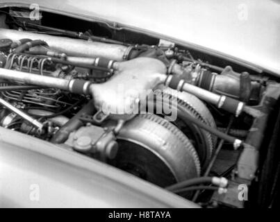 1954 BERLIN GP MERCEDES BENZ W196 STROMLINIENWAGEN ENGINE BAY Stock Photo