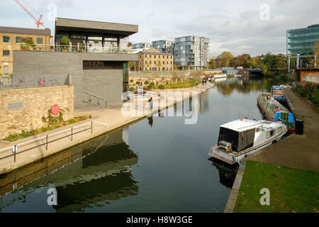 Modern developments around the Regents Canal at Kings Cross, London Stock Photo