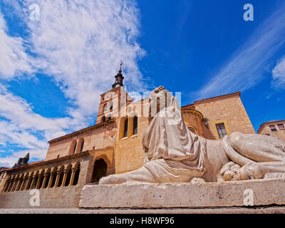 Spain, Castile and Leon, Segovia, Old Town, View of the San Martin Church on the Medina del Campo Square. Stock Photo