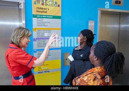 Health care workers from Liberia visit John Radcliffe Hospital as part of an exchange programme run by Save the Children Stock Photo