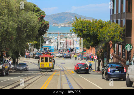 SAN FRANCISCO, CALIFORNIA - MAI 23, 2015: View of the Hyde Street in direction North in San Francisco on Mai 23, 2015. This view Stock Photo