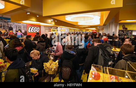 Worlds largest lego store hi-res stock photography and images - Alamy