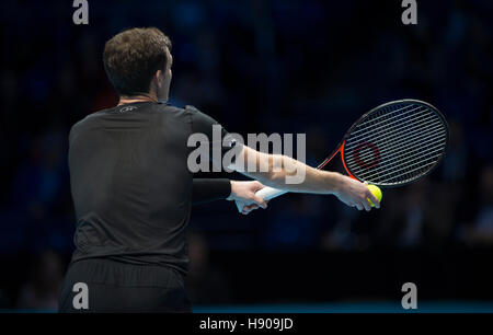 The O2, London, UK. 17th November, 2016. Day 5 evening doubles match, Jamie Murray (GBR) and Bruno Soares (BRA) defeat Ivan Dodig (CRO) and Marcelo Melo (BRA). Credit:  sportsimages/Alamy Live News.
