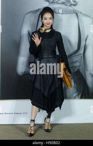 Madrid, Spain. 17th Nov, 2016. Victoria Song attends 'LOEWE Past, Present, Future' exhibition at Jardin Botanico on November 17, 2016 in Madrid, Spain. Credit:  Jimmy Olsen/Media Punch ***No Spain***/Alamy Live News Stock Photo