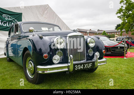 Vintage car show - Jaguar Mark IX Stock Photo