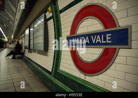 London, UK. 12th Nov, 2016. The underground Maida Vale train station in London, England, 12 November 2016. Photo: Wolfram Kastl/dpa/Alamy Live News
