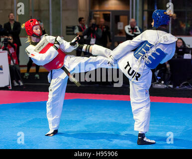 Burnaby, Canada. 18 November, 2016. WTF World Taekwondo Junior Championships Ikra Kayir (TUR) blue and Josipa Kafadar (CAN) red and , compete in female 52kg Alamy Live News/ Peter Llewellyn Stock Photo