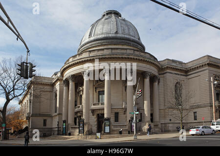 Woolsey Hall, 500 College Street at Yale University, New Haven, Connecticut Stock Photo