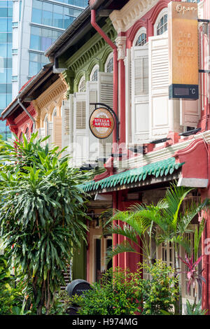 Colonial architecture on Emerald Hill Road, Central Area, Singapore Island (Pulau Ujong), Singapore Stock Photo
