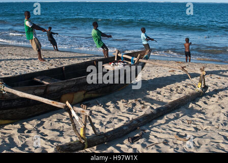 Fishermen pulling a net ( Madagascar) Stock Photo