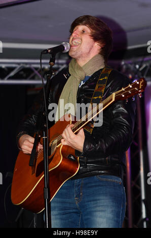 Adam Duffill, Rock singer/songwriter at the Southend Christmas lights event Stock Photo