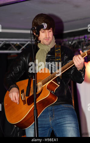 Adam Duffill, Rock singer/songwriter at the Southend Christmas lights event Stock Photo