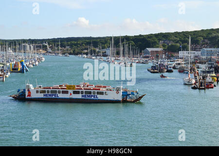 The East Cowes to Cowes chain ferry known as the Cowes Floating Bridge crossing the River Medina at Cowes on the Isle of Wight Stock Photo
