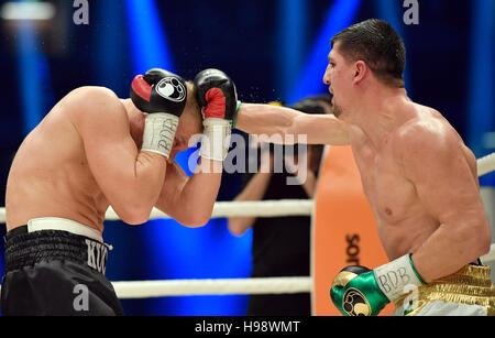 Hanover, Germany. 19th Nov, 2016. IBO World Champion Marco Huck (r) and Dmitro Kutscher from Ukraine in action during the IBO Cruiserweight Championship at TUI-Arena in Hanover, Germany, 19 November 2016. PHOTO: ALEXANDER KOERNER/dpa/Alamy Live News Stock Photo