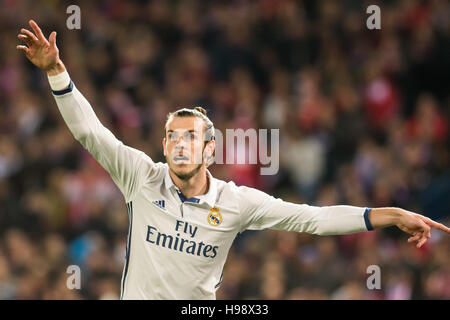 Madrid, Spain. 20th November, 2016. Gareth Bale (Real Madrid) during the LA LIGA match between Atletico de Madrid and Real Madrid played at Estadio Vicente Calderon, Madrid Credit:  Russell Price/Alamy Live News Stock Photo