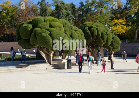 Madrid Spain Park of Retiro tourists visiting day people Stock Photo