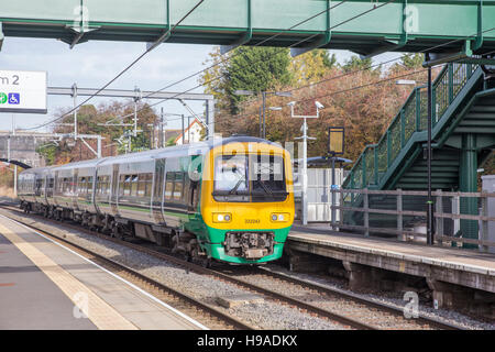 Train arriving at Alvechurch Station, bound for Redditch, Alvechurch, Worcestershire, England, UK Stock Photo