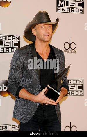 Los Angeles, USA. 20th Nov, 2016. Tim McGraw in the press room at the 2016 American Music Awards at Microsoft Theater on November 20, 2016 in Los Angeles, California. Credit:  The Photo Access/Alamy Live News Stock Photo