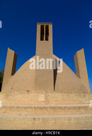 Wind towers used as a natural cooling system for water reservoir in iranian traditional architecture, Yazd province, Meybod, Iran Stock Photo