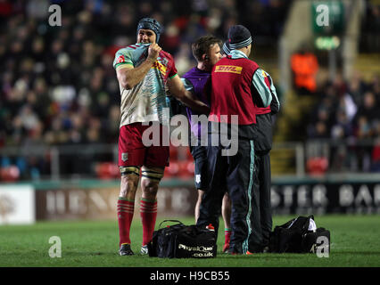 Harlequins James Horwill gets treatment to his finger during the Aviva Premiership match at Welford Road, Leicester. Stock Photo