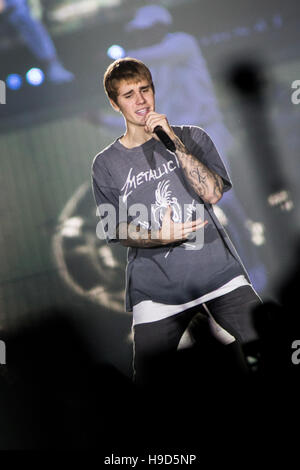 Bologna Italy. 19th November 2016. The Canadian singer-songwriter and actor JUSTIN BIEBER performs live on stage at Unipol Arena during the 'Purpose W Stock Photo