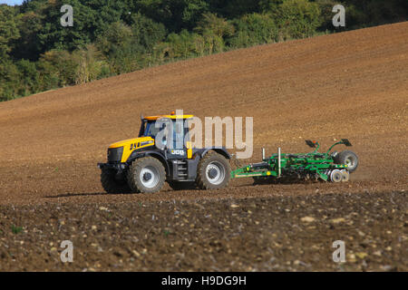 JCB Fastrack, 3000 Series, tractor, crop field, harrow, preparation ...