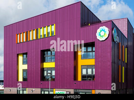 Oldham College.  The GM UTC building (Cassidy & Ashton 2014), Middleton Road, Oldham, Greater Manchester, UK Stock Photo