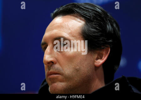 Paris Saint-Germain manager Unai Emery during a press conference ahead of the UEFA Champions League group stage match at the Emirates Stadium, London. PRESS ASSOCIATION Photo. Picture date: Tuesday November 22, 2016. See PA story SOCCER PSG. Photo credit should read: John Walton/PA Wire. Stock Photo
