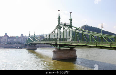 Szabadsag hid (Liberty Bridge or Freedom Bridge) in Budapest, Hungary, connects Buda and Pest across the River Danube. Stock Photo