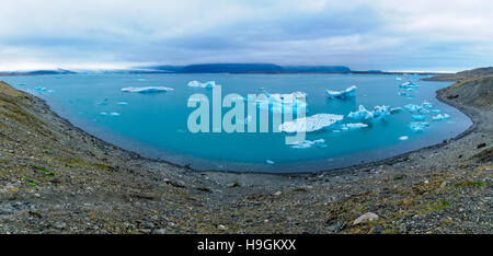 Panoramic view of the Jokulsarlon glacier lagoon, in southeastern Iceland Stock Photo