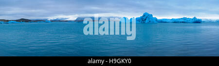 Panoramic view of the Jokulsarlon glacier lagoon, in southeastern Iceland Stock Photo