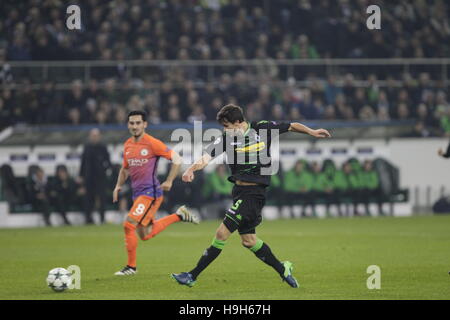 Monchengladbach, Germany, 23rd Nov, 2016. Tobias Strobl Borussia Monchengladbach  in action at Borussia Monchengladbach and Manchester City at Borussia Park Stadium on 23 November 2016 in Monchengladbach Credit:  Laurent Lairys/Agence Locevaphotos/Alamy Live News Stock Photo