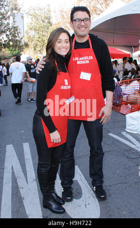 Los Angeles, CA, USA. 23rd Nov, 2016.  Emmy Rossum, Sam Esmail. Los Angeles Mission Thanksgiving Meal For The Homeless held at Los Angeles Mission. Photo Credit: Birdie Thompson/AdMedia Credit:  Birdie Thompson/AdMedia/ZUMA Wire/Alamy Live News Stock Photo