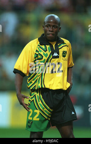 PAUL HALL JAMAICA & PORTSMOUTH FC 22 June 1998 Stock Photo